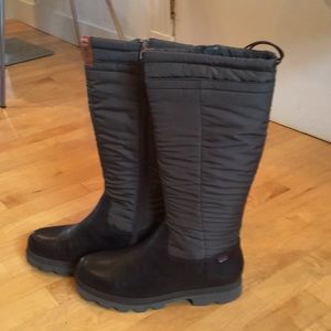NWT Camper insulated lug sole rain snow boots!